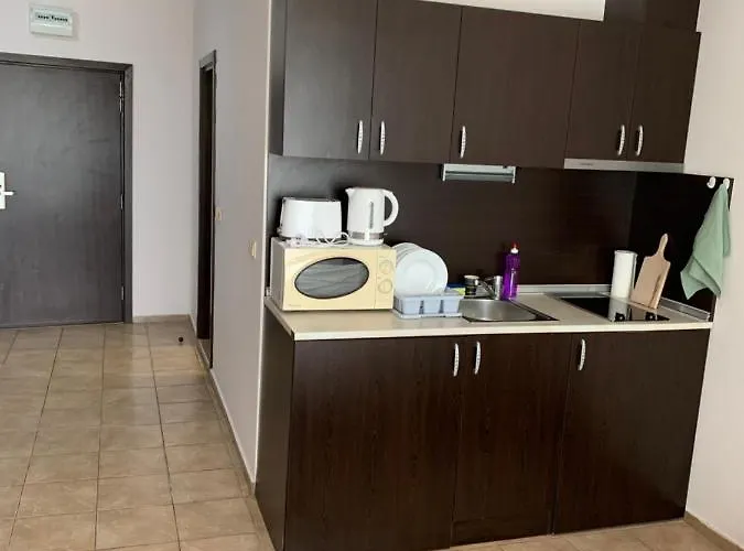 студио нели- созополистайл клуб Sozopol